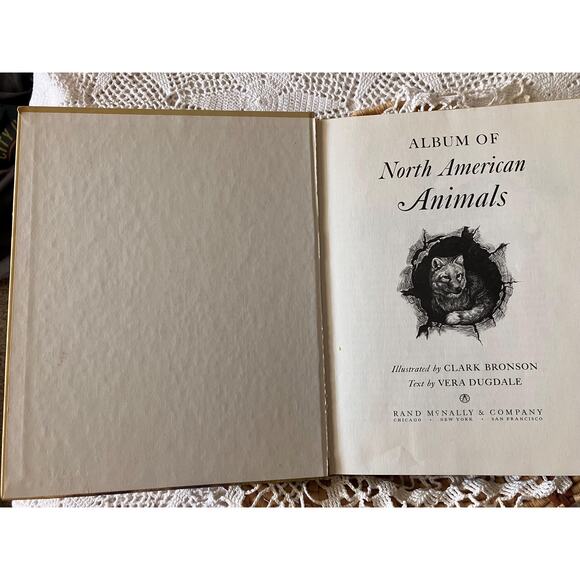 Vintage 1966, Album of North American Animals, Illustrated by Clark Bronson - Picture 2 of 7